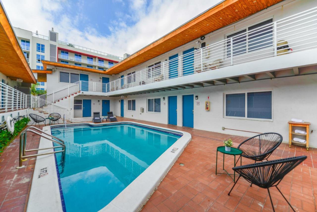Cozy 1 Bedroom With Pool Steps From The Beach #47 Hollywood Exterior foto